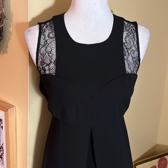 BCBG Size 12 LBD Fit-N-Flair CutOut Lace Apron Pencil Dress Elegant Sexy $299NEW - Picture 3 of 16